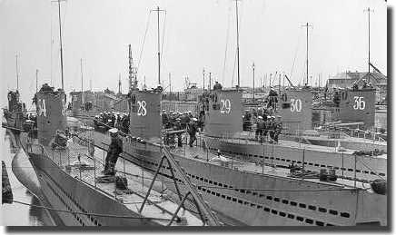 U-34 in the foreground with some of her sister boats.